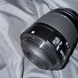 Canon Zoom Lens EF 80-200mm 1:4.5-5.6 With Lens Cap & Case